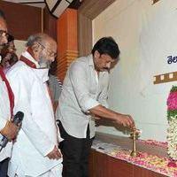 Chiranjeevi & Tollywood Condolences to Jaladi - Pictures | Picture 104352